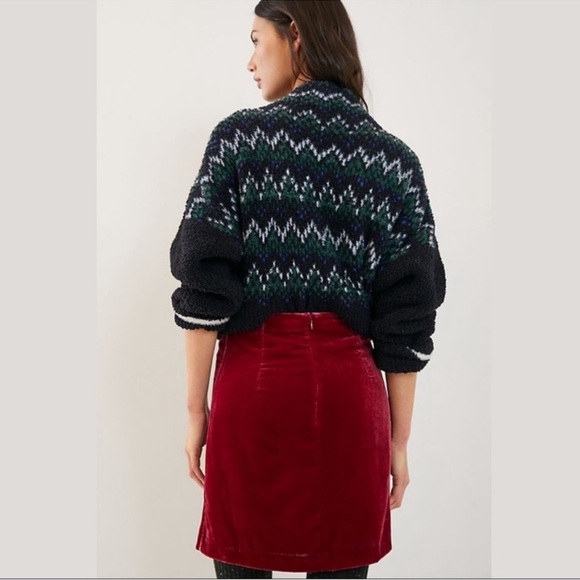 By ANTHROPOLOGIE Connie Crushed Red Velvet Mini Skirt Ruched Side Slit
NWT 16 - Picture 2 of 13